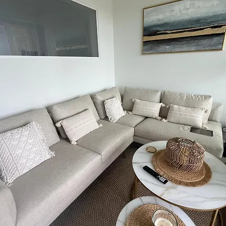 Rea's Luxury Appartamento Gialova